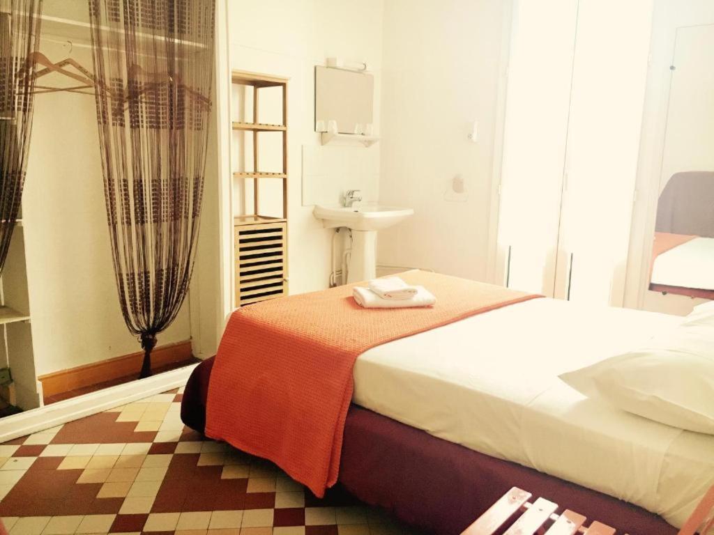 Hotel Le Centre Ле-Булу Экстерьер фото