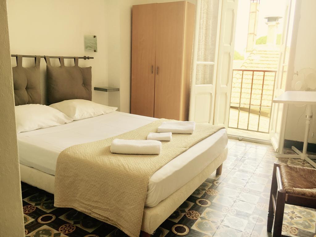 Hotel Le Centre Ле-Булу Экстерьер фото