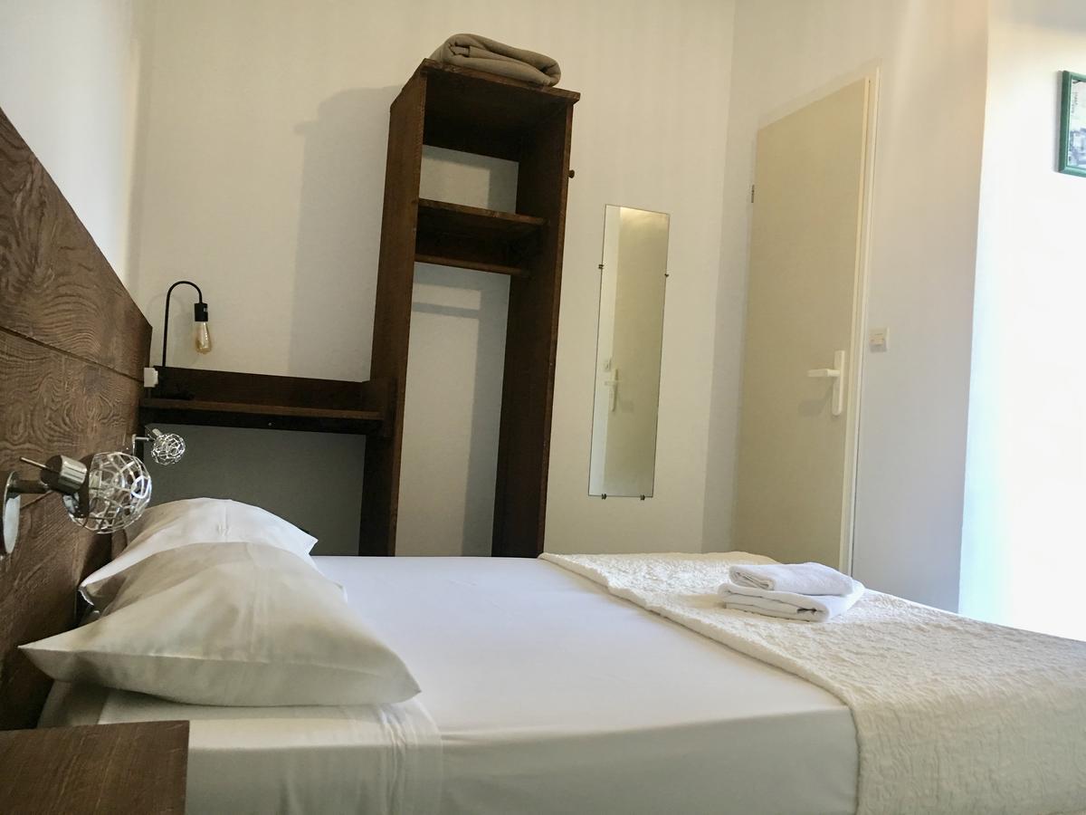 Hotel Le Centre Ле-Булу Экстерьер фото